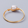 Ring with pearl